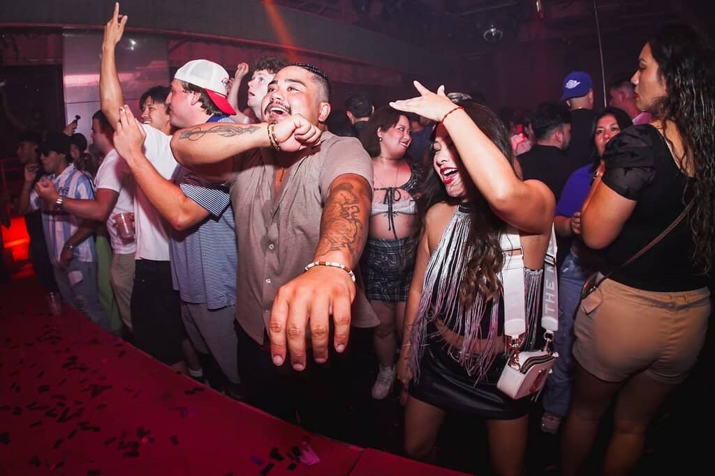 Champagne & Balloon Time