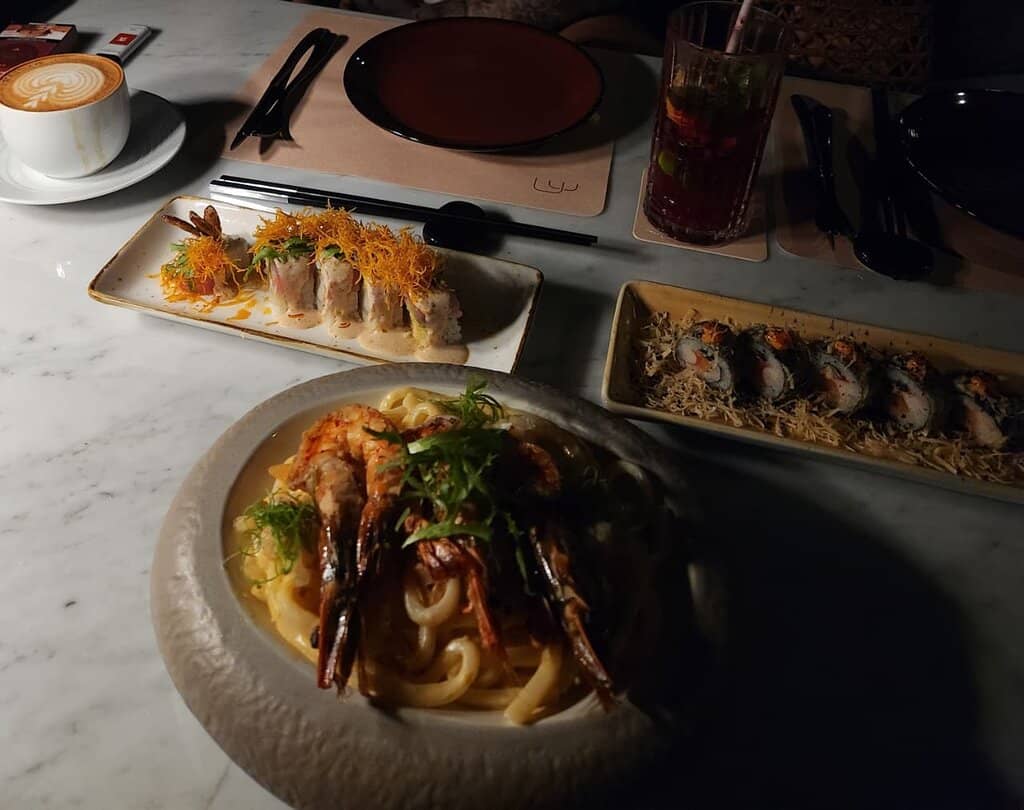 Romantic Ambiance & Views