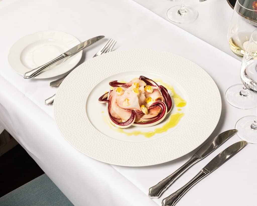 Cobbled Square Dining