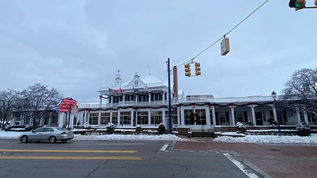 Zehnder's Snowfest