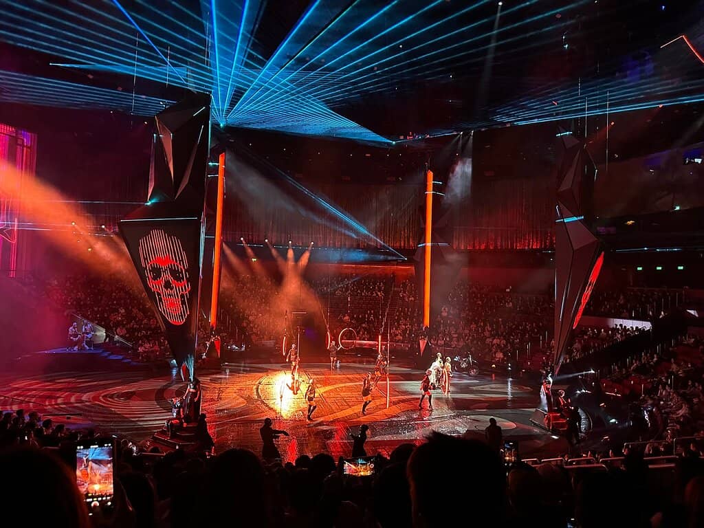 Spectacular Water Staging