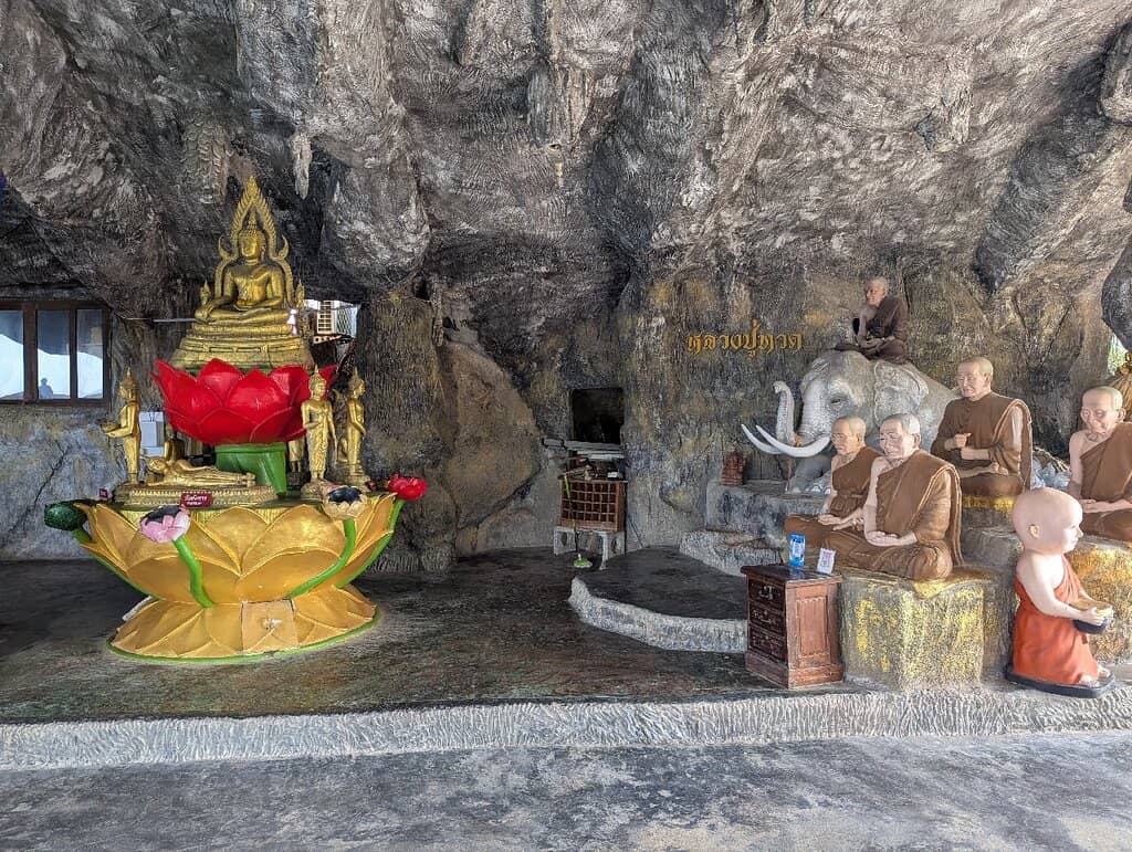 Golden Buddha Statue