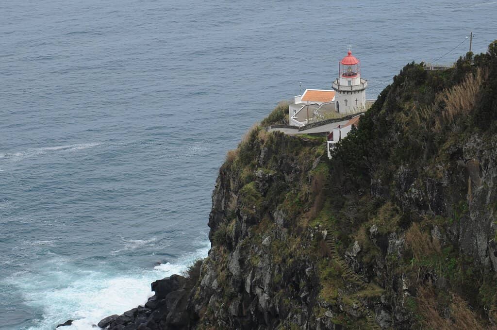 Ponta do Arnel Lighthouse