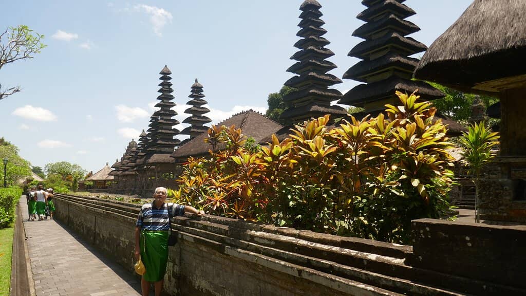 Shaded Walkways & Gazebos