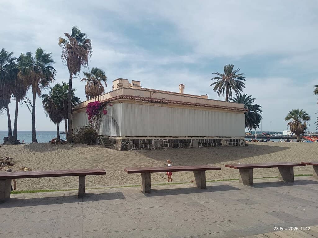 Golden Sands & Calm Waters