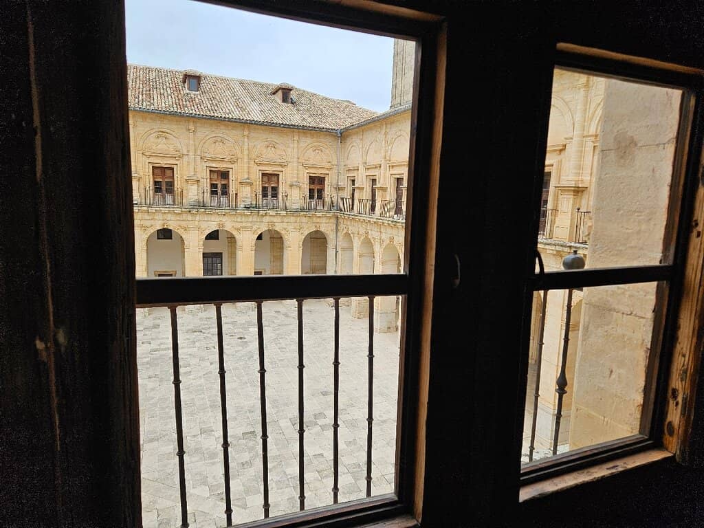 Surrounding Views