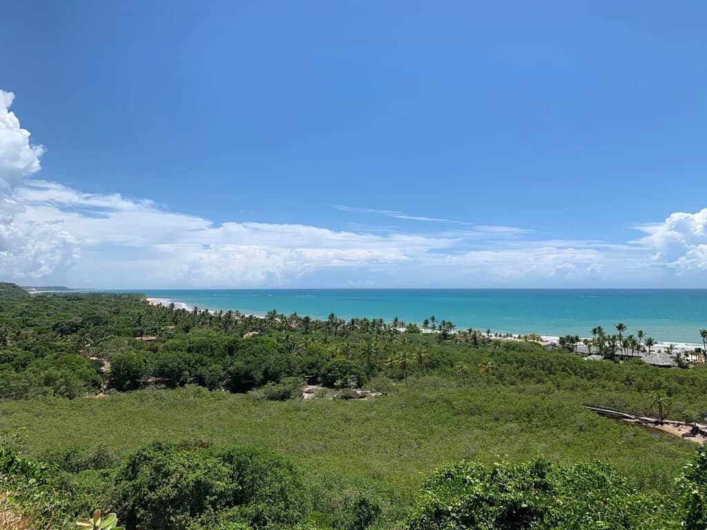 Charming Boutiques & Eateries