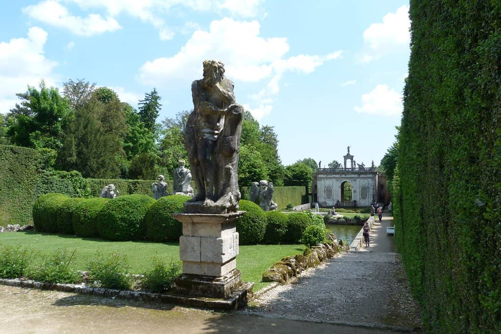 Baroque Garden Stroll