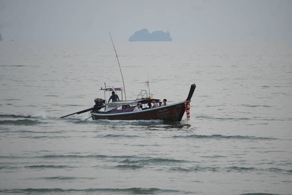 Island Hopping Hub