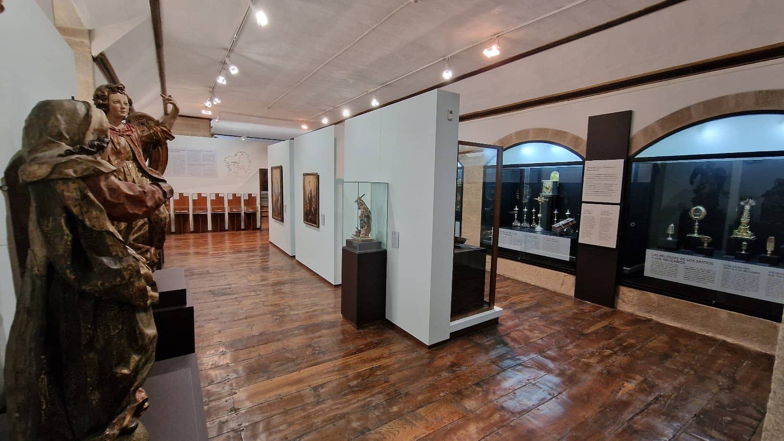 Artistic Museum Views