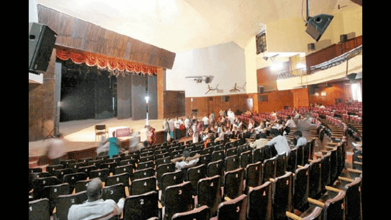 Cultural Hub Atmosphere