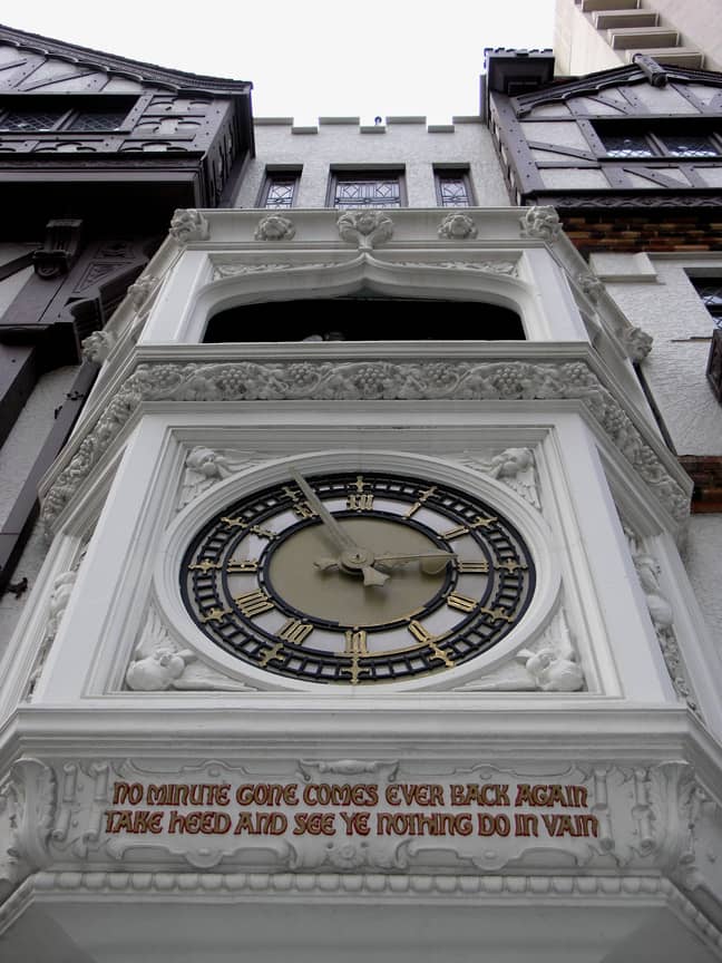 The Hourly Clock Spectacle