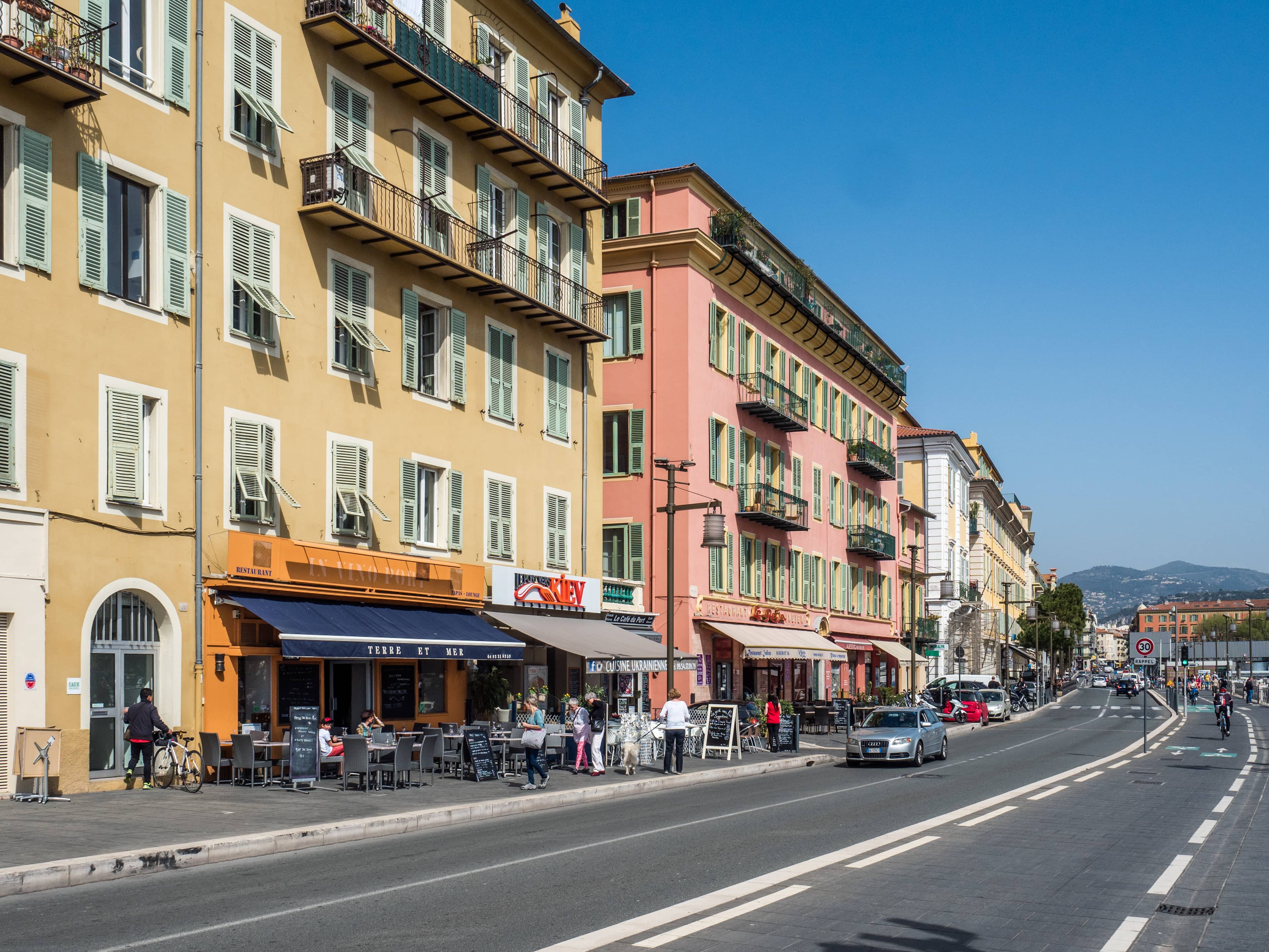 Place du Pin Pedestrian Zone