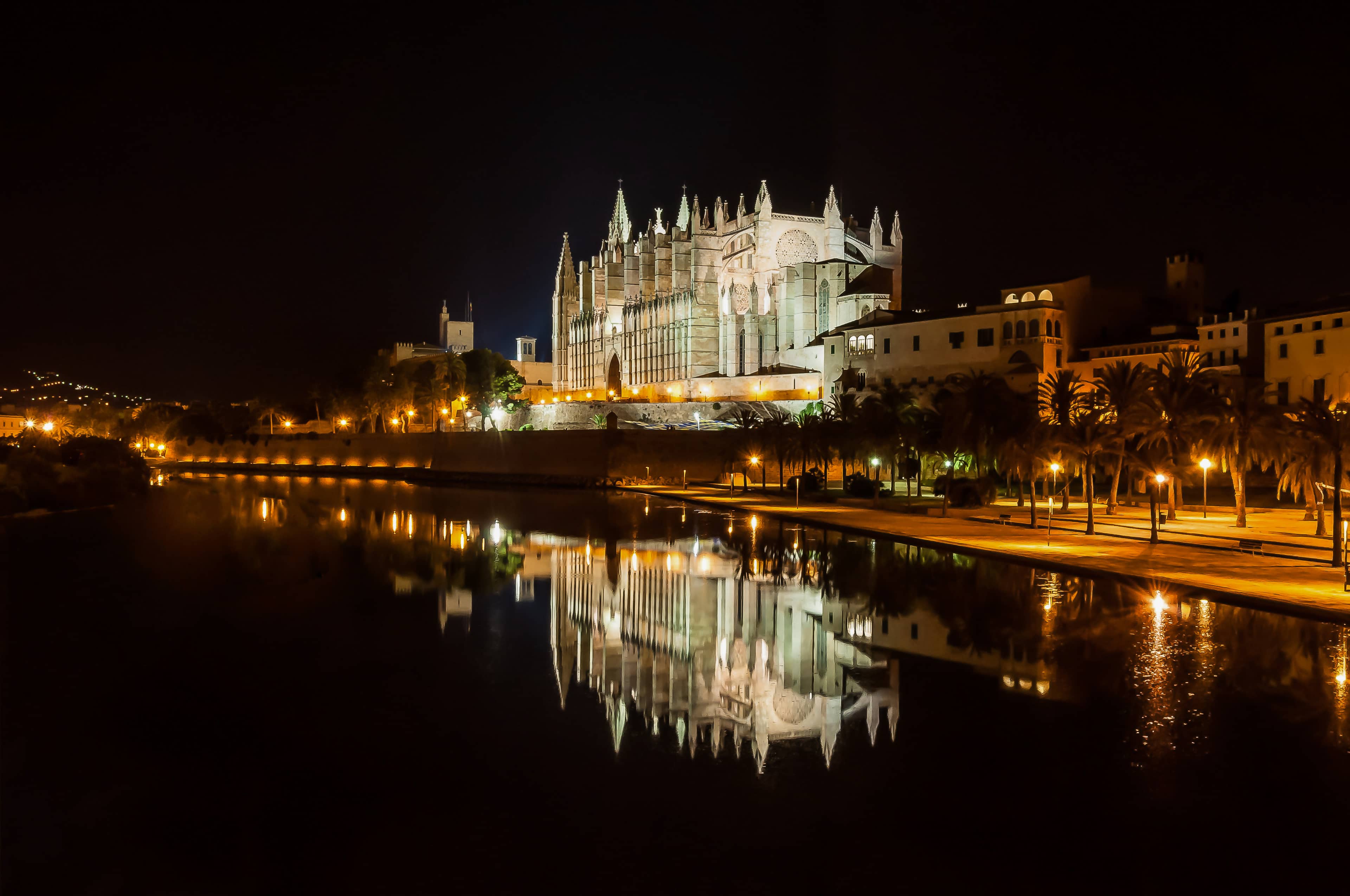 Reflecting Lake & Cathedral Views