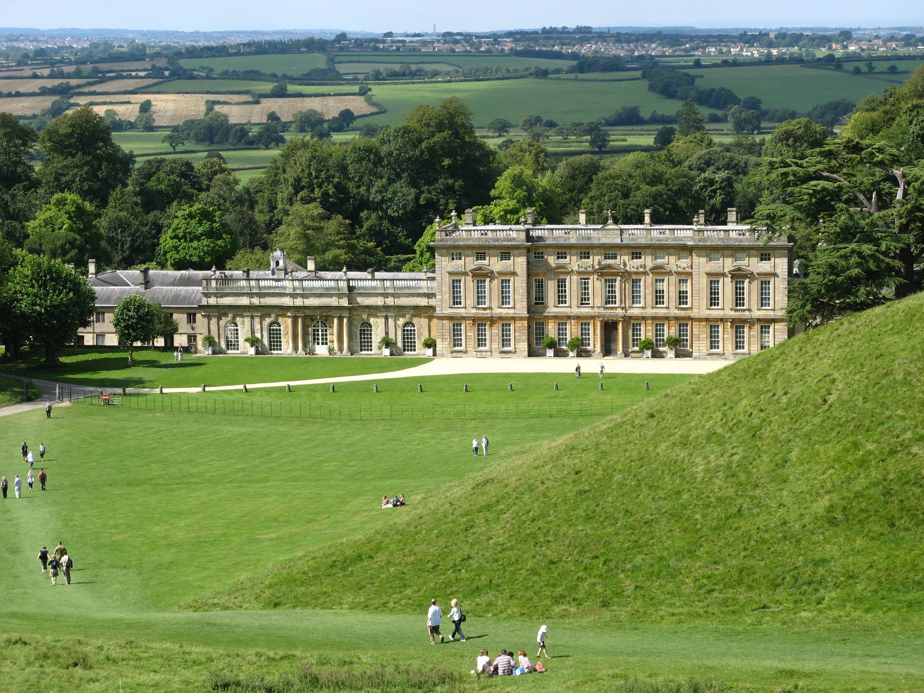 Expansive Parkland and Gardens