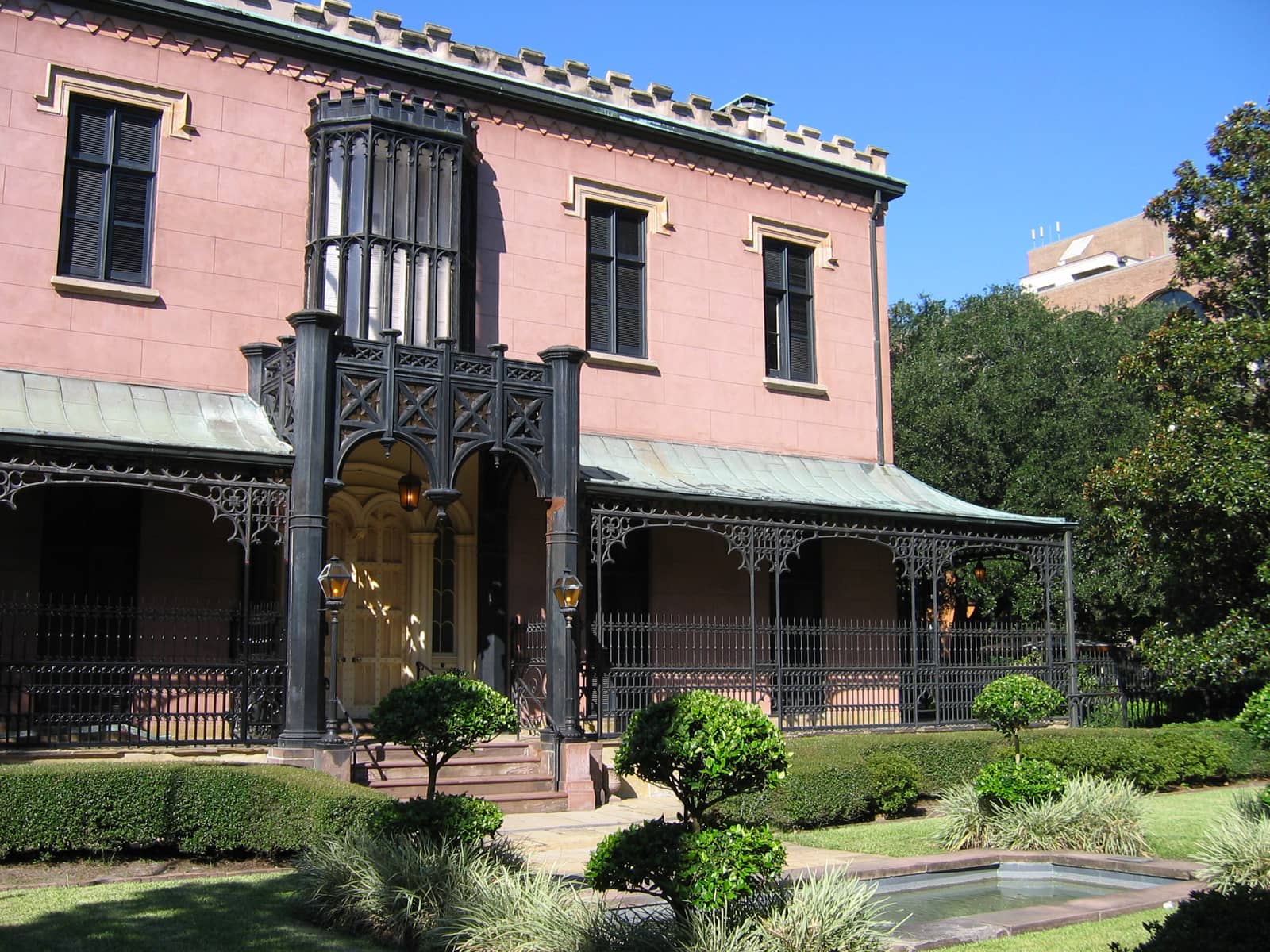 Victorian Homes & Ironwork
