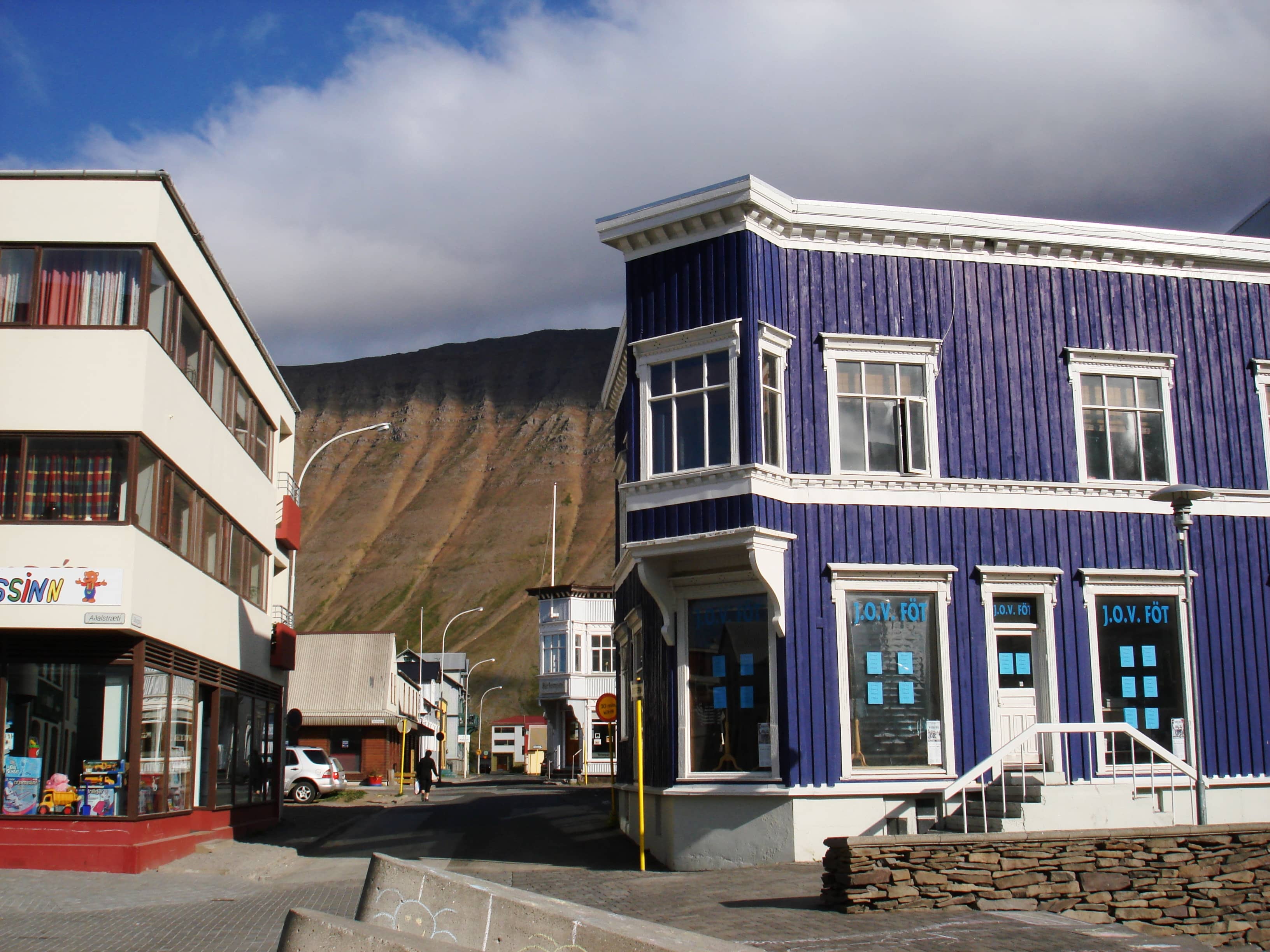 Ísafjörður Town Charm