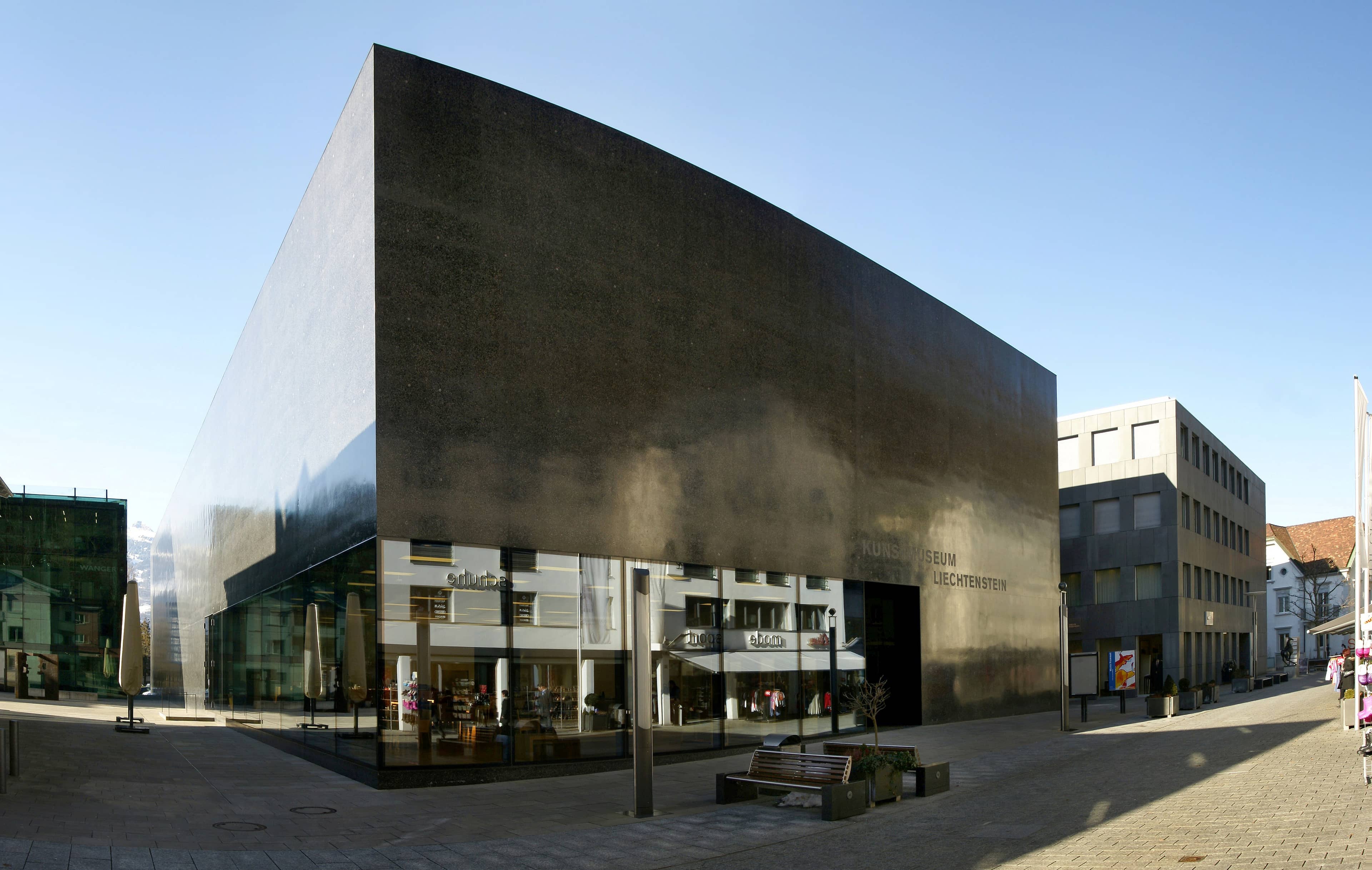 Modern & Contemporary Art Collection