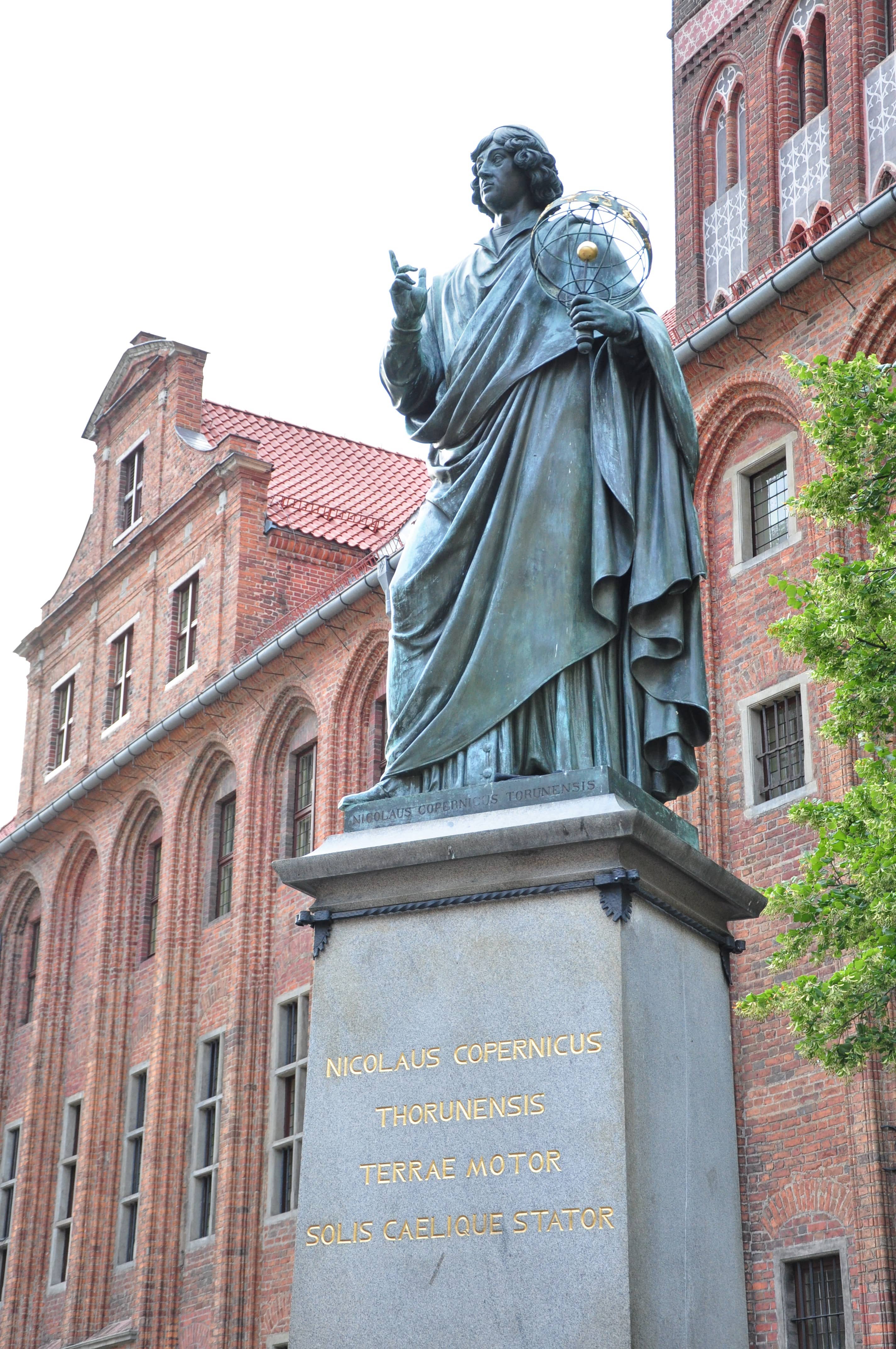 Nicolaus Copernicus Statue