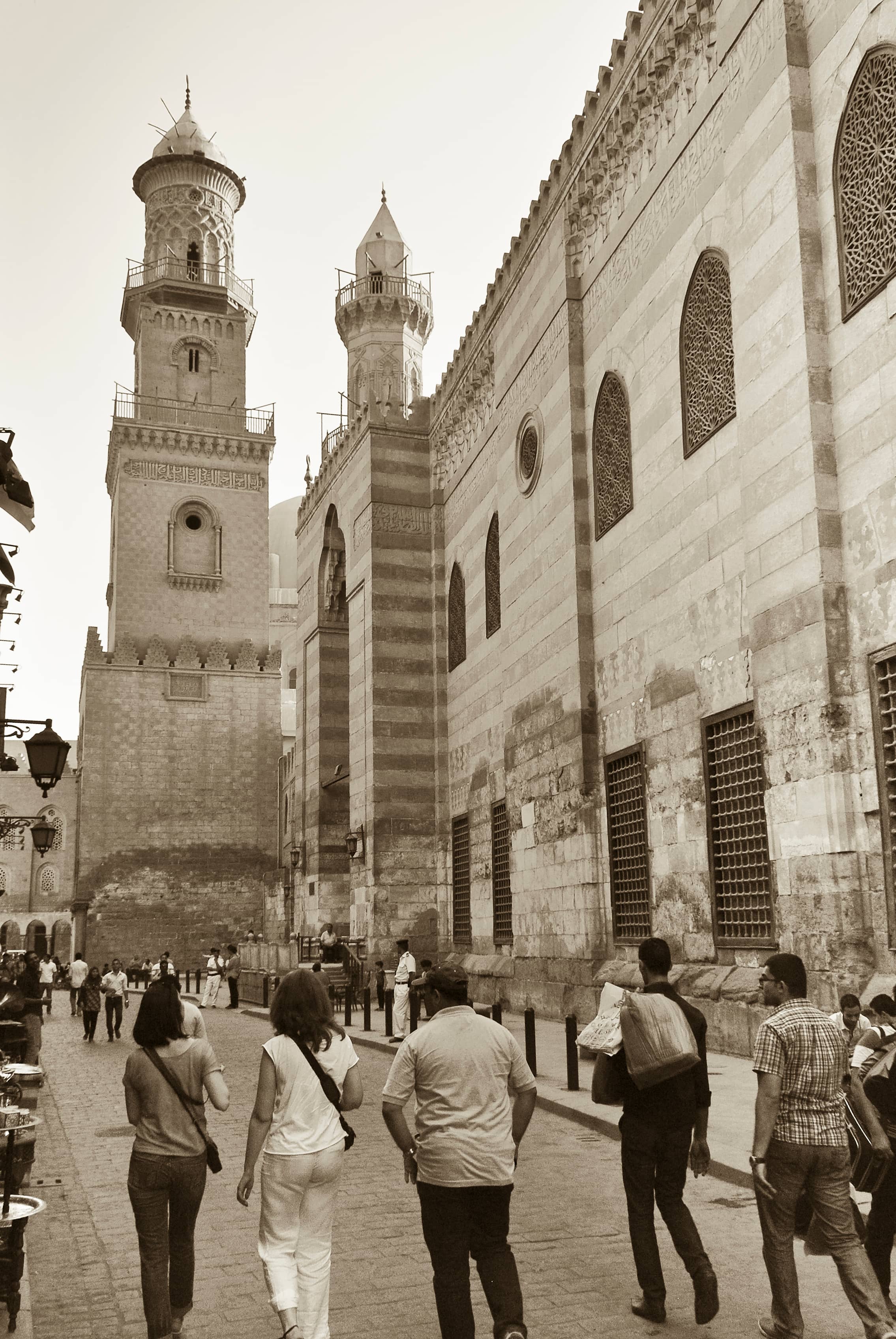 Al-Moez Street