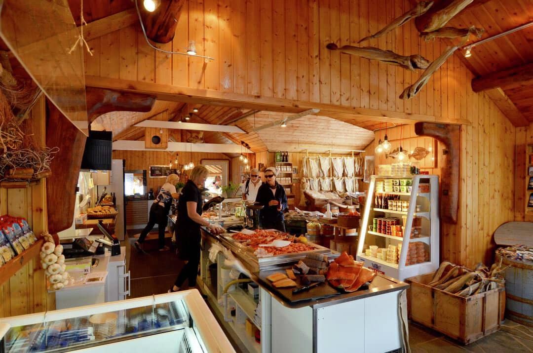 Charming Seafood Shop