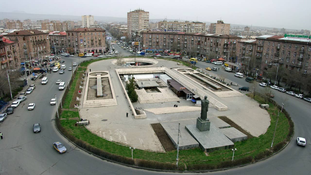 Surrounding Architecture