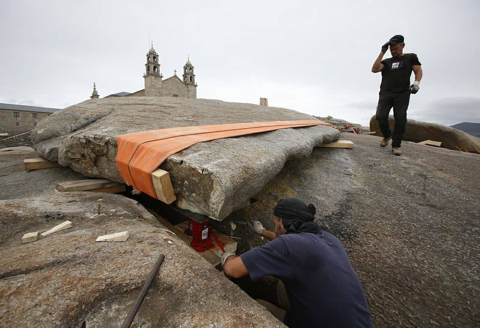 The Moving Stone (Pedra de Abalar)