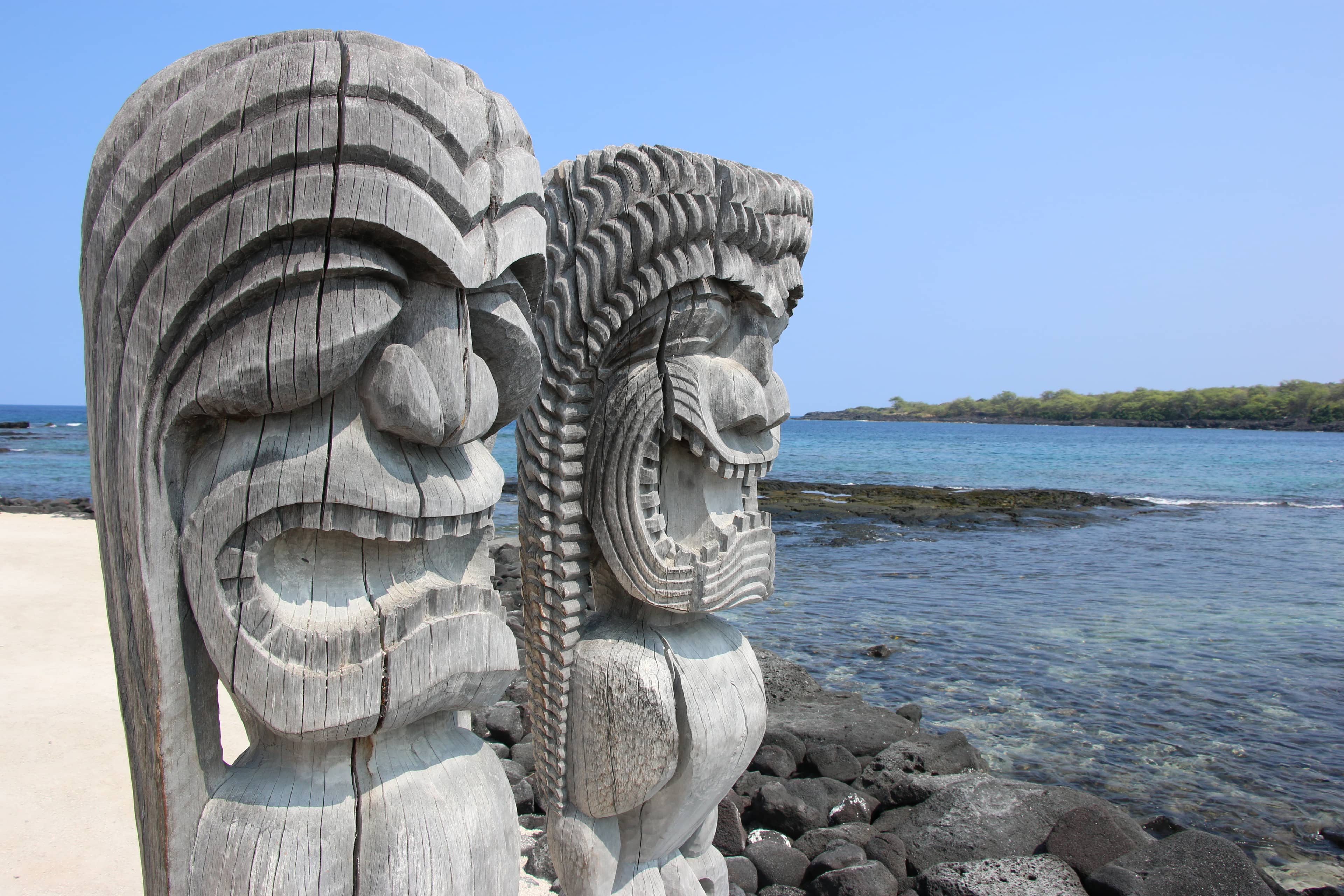 Ki'i Statues