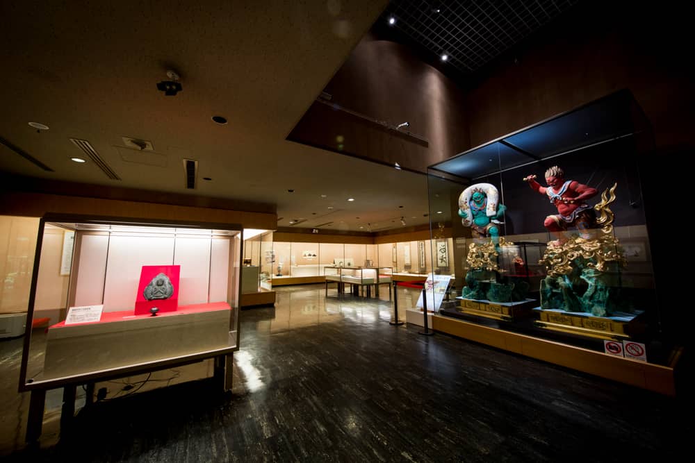 Hombutsu-den Treasure House
