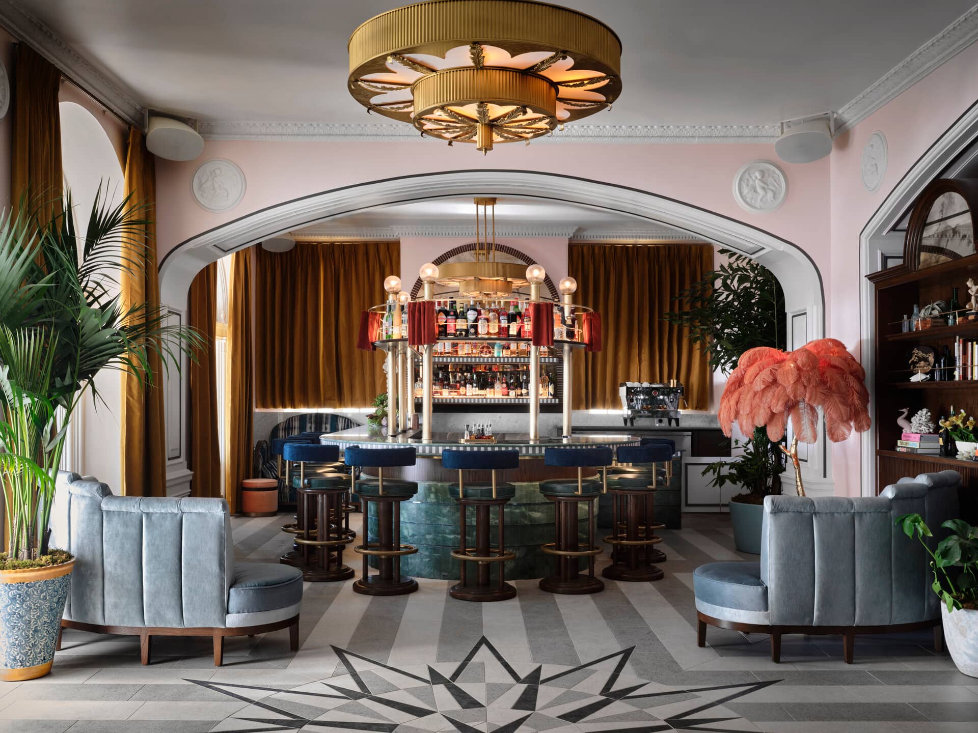 Chic Restaurant & Bar
