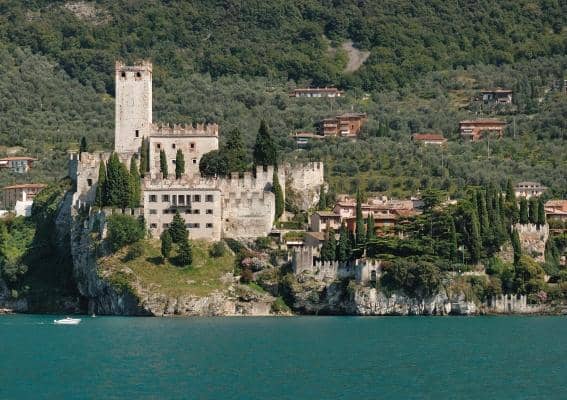 Lakeside Architecture