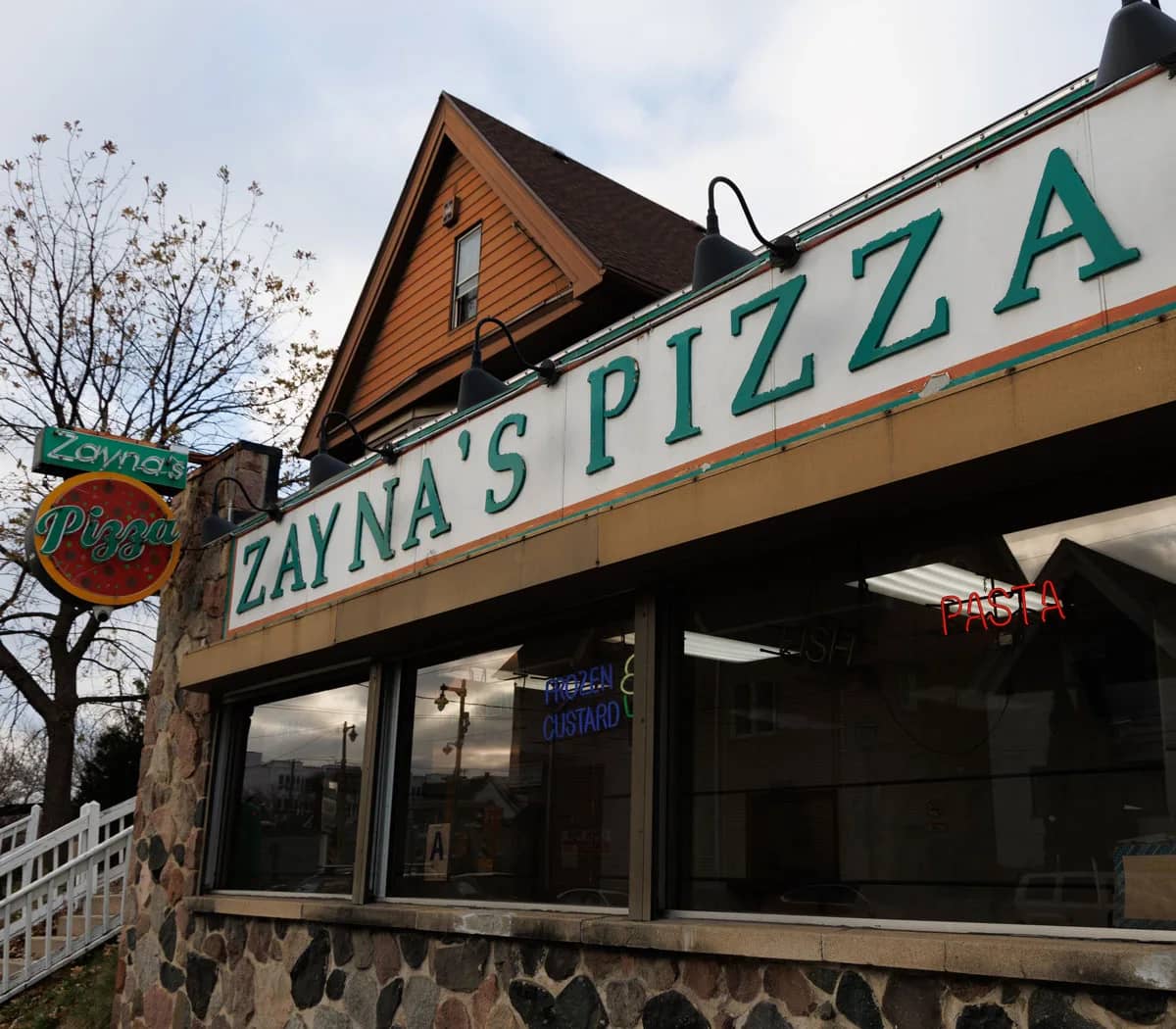 Late-Night Pizza Perfection at Zayna's