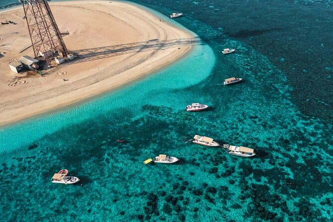 Qaruh Island