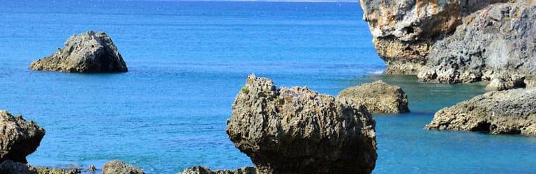 海の色が綺麗です