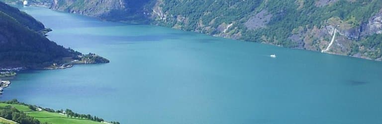 VISTAS HACIA EL FIORDO HACIA FLAM