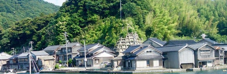 Дома у воды