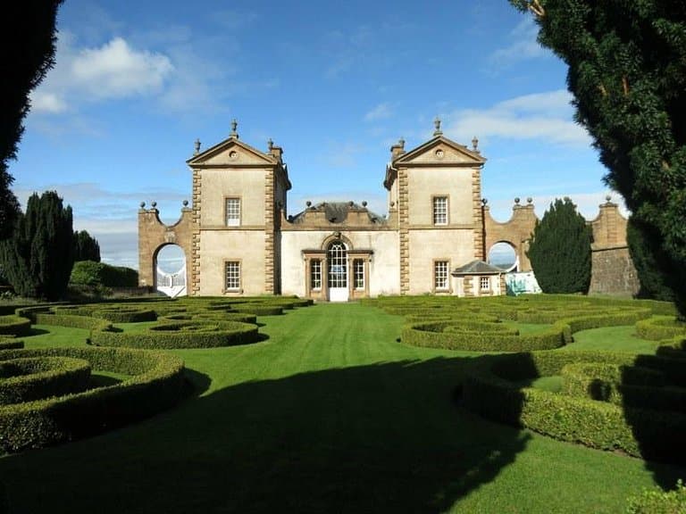 Chaterherault Exterior