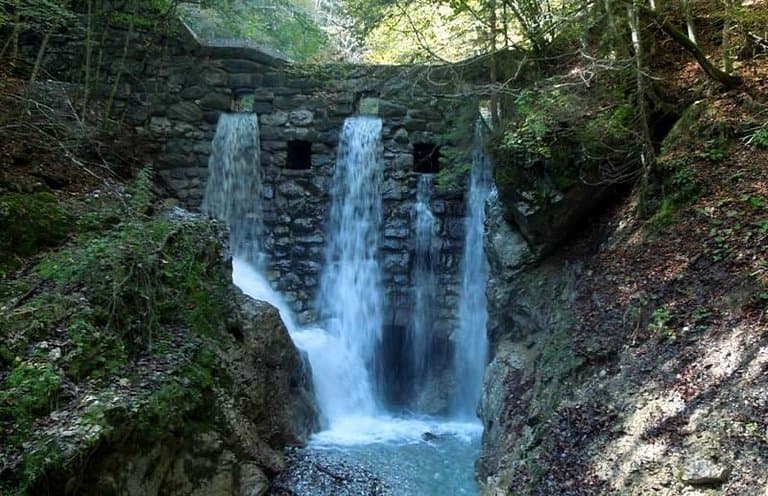 верхняя плотина