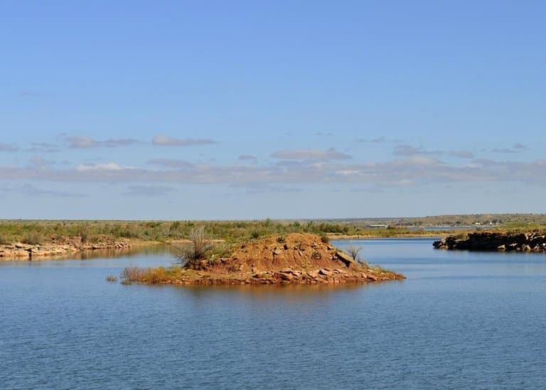 View of the lake from the Mine Canyon area.