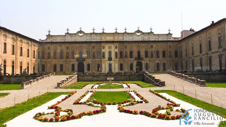 Villa Arconati, Facciata Principale