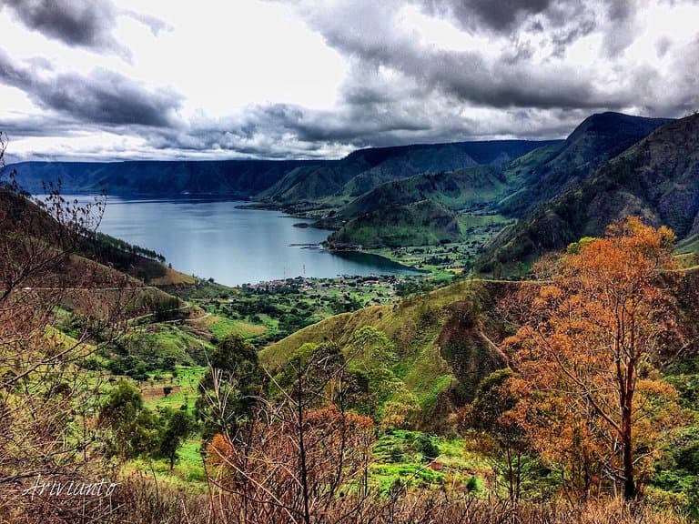 lake toba