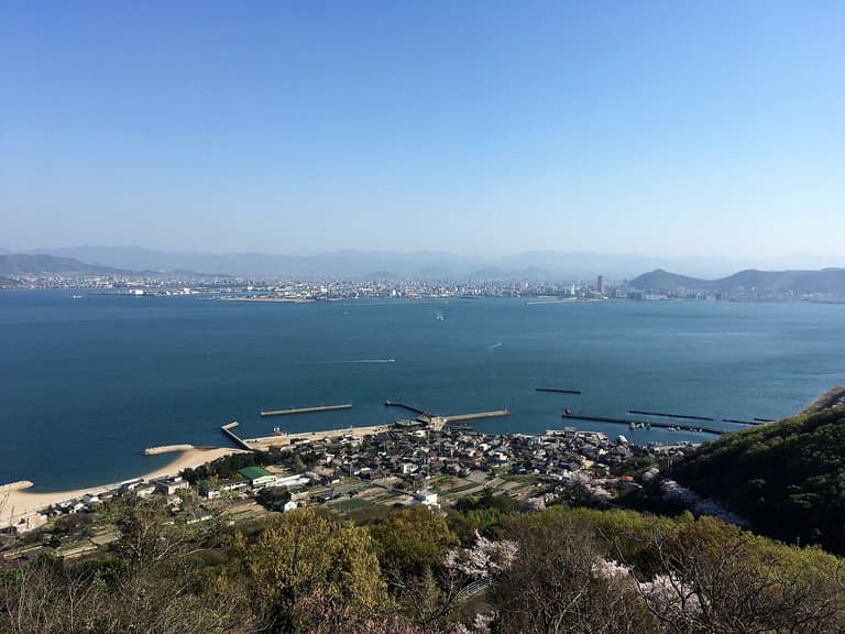 ポートタウン・高松は、そぐそこ！Nice Town.