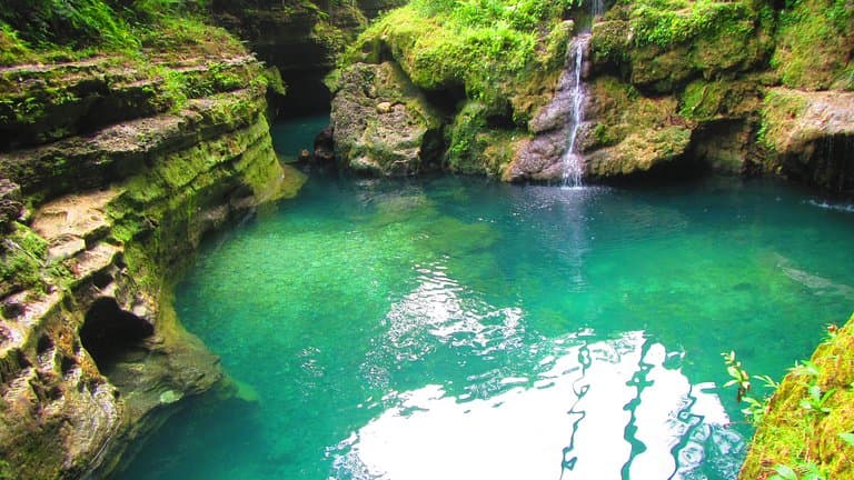 Kangcalanog Falls