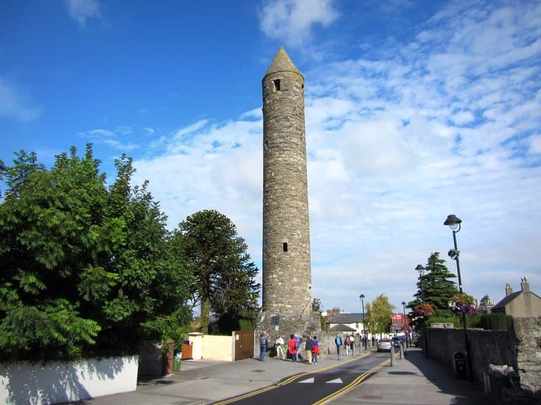 A view of the approach to the Round Tower.