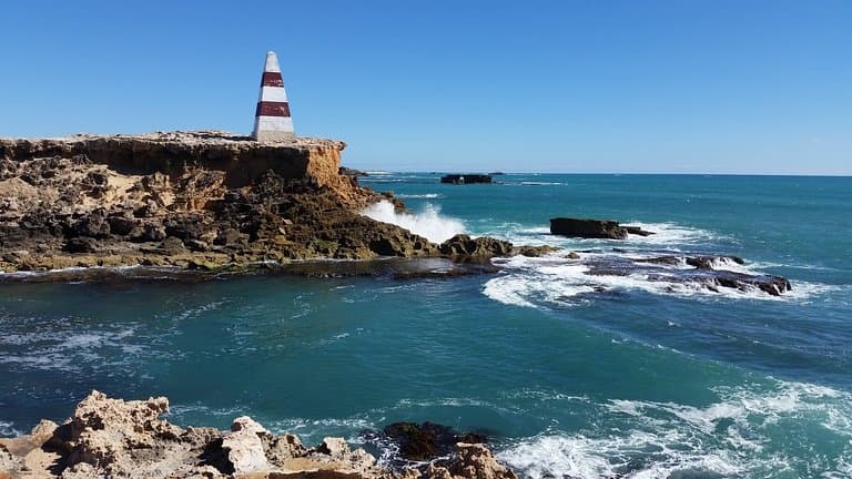 Cape Dombey Obelisk Robe