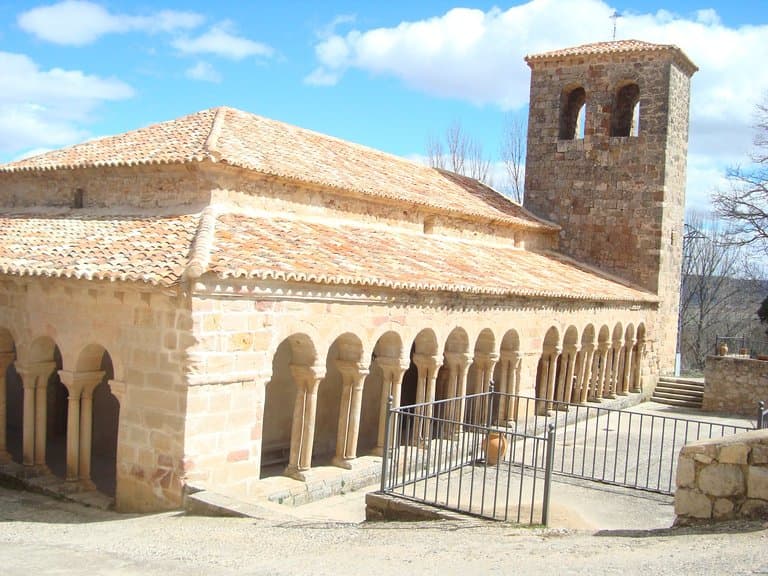 Iglesia Románica de San Salvador en Carabias (Guadalajara)
