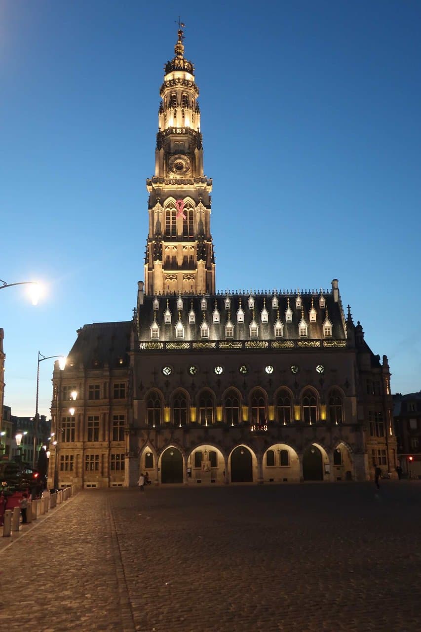 Hotel de ville, where the tour begins. Tunnels are below.
