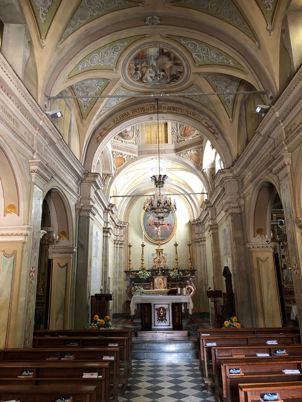 Main nave and altar