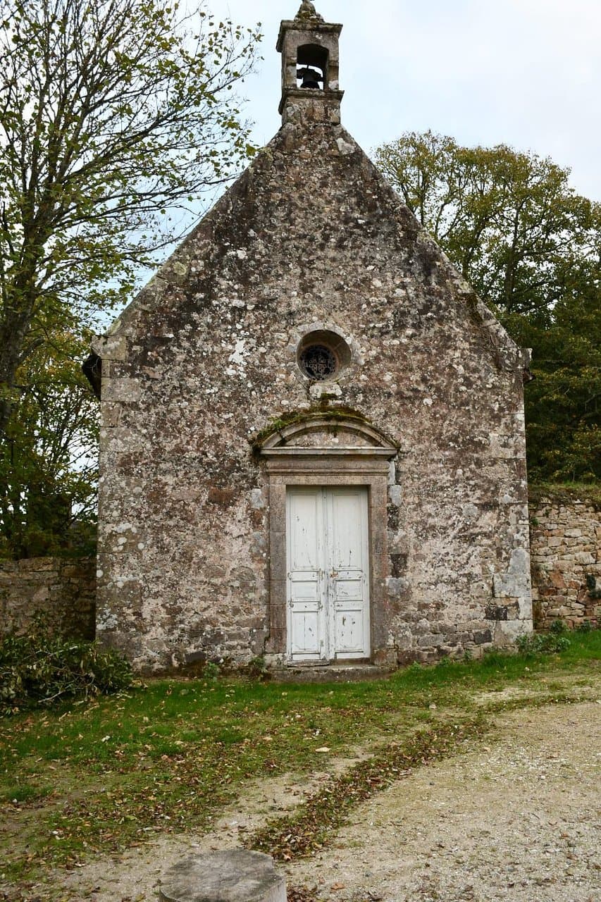 Kercado Tumulus and Dolmen