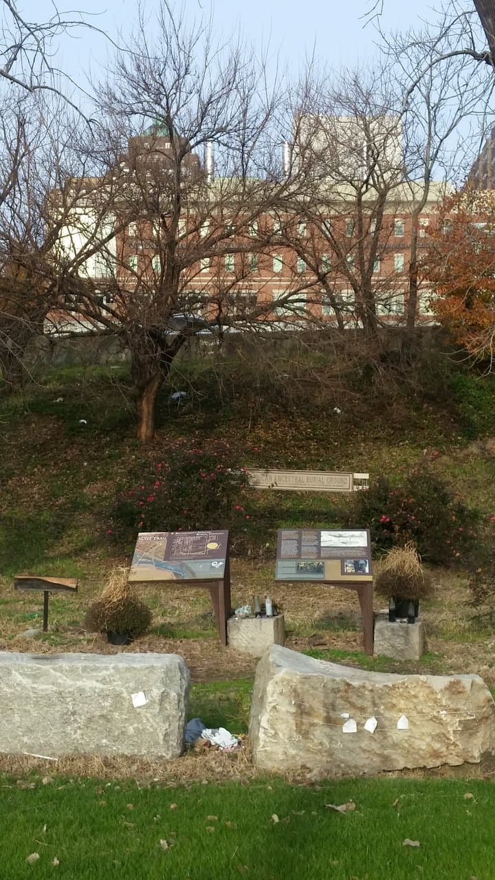 Memorial marking the site of a burial ground for slaves